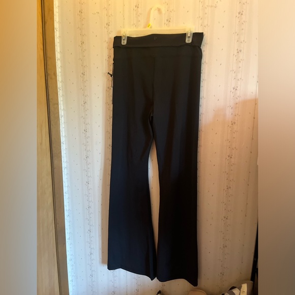 PAC 1980 PAC WHISPERER Black Active Fold-Over Waistband Flare Yoga Pants - Picture 5 of 6